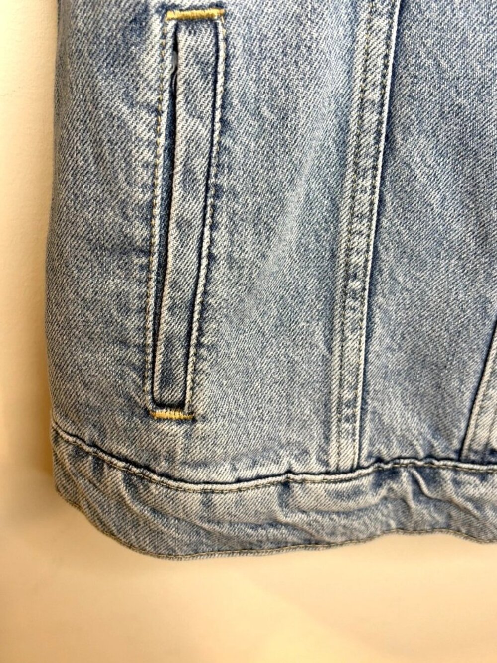 NWT RAILS Denim Jacket Women's S Rodeo Fringe Oversized Trucker Western - Picture 8 of 15
